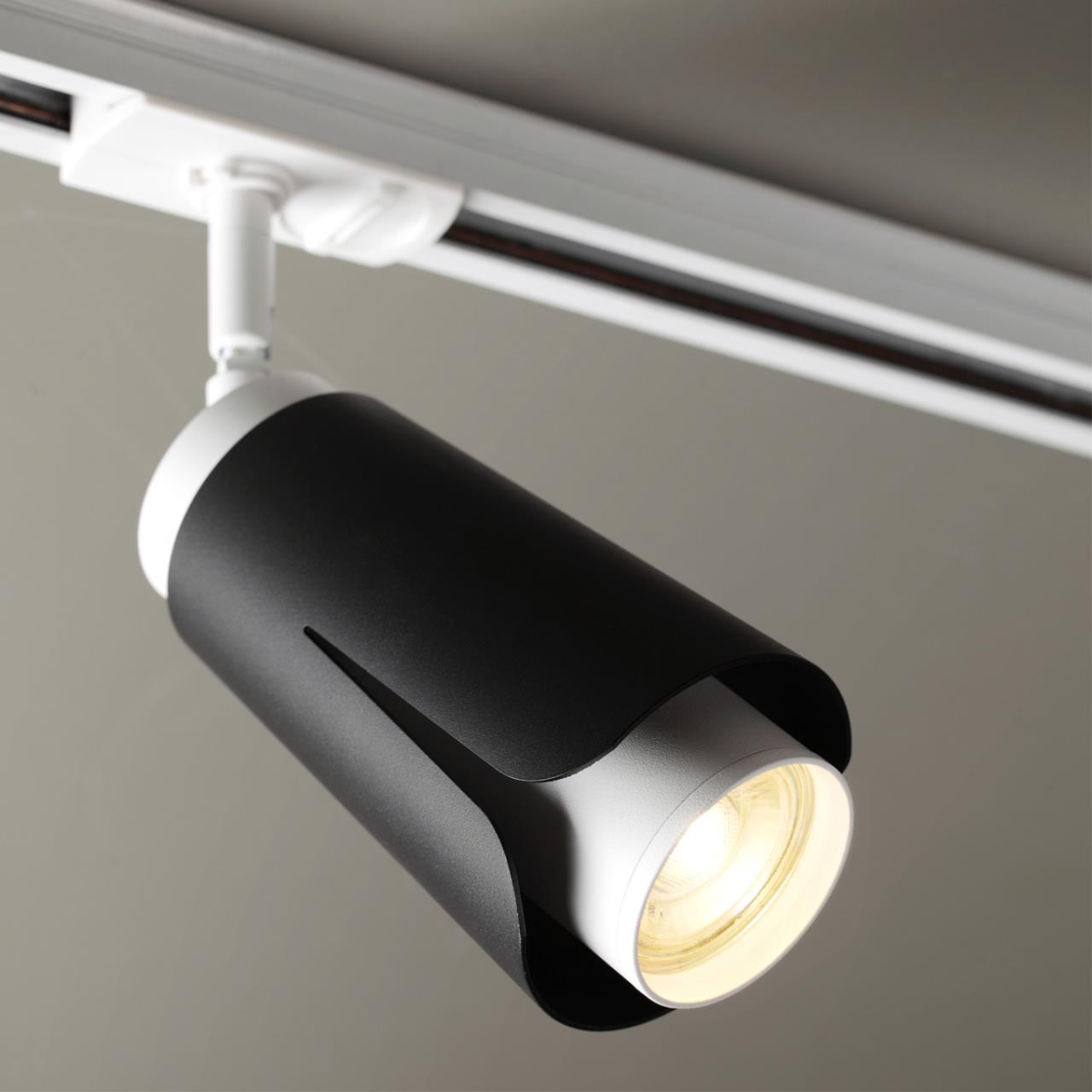 fb03c73f57b4b8292563322ce20ee76a